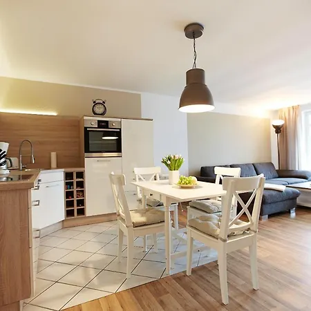 Haus Strandeck * Goehren (Ruegen)
